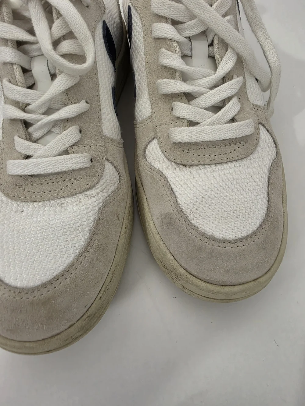 Veja White Nautico V-10 B-Mesh Sneakers Size 8 Women's